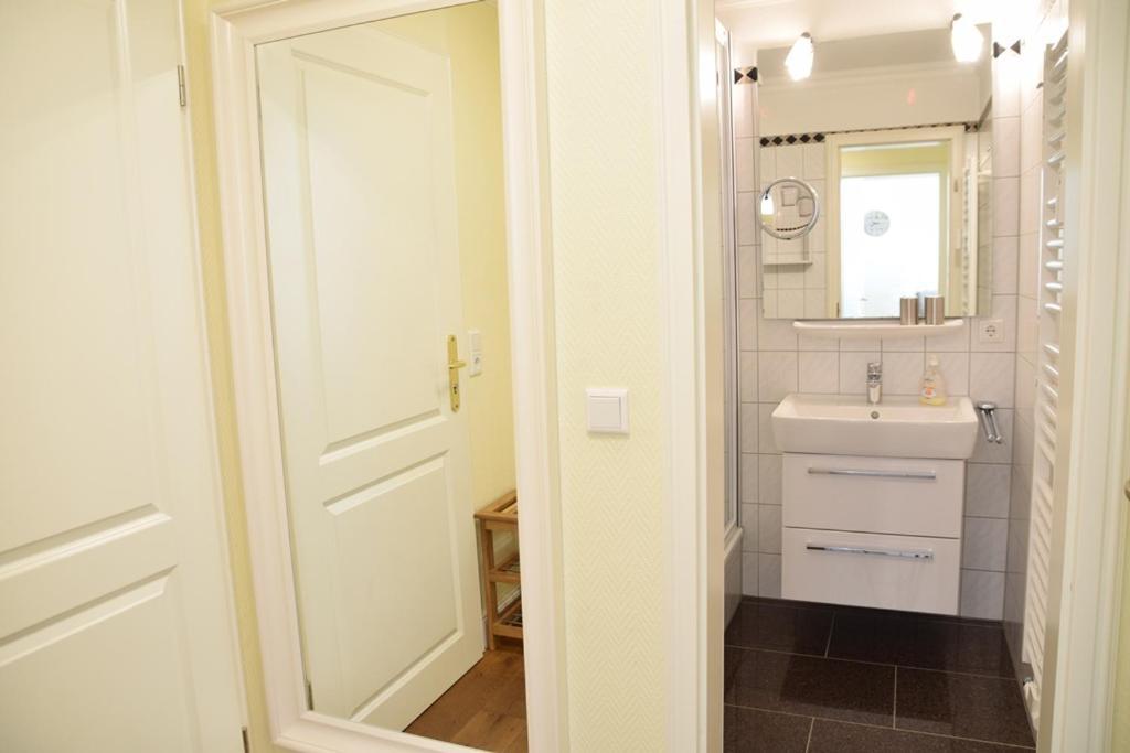 Kampstraße 9, W2, Gb3 Apartment *