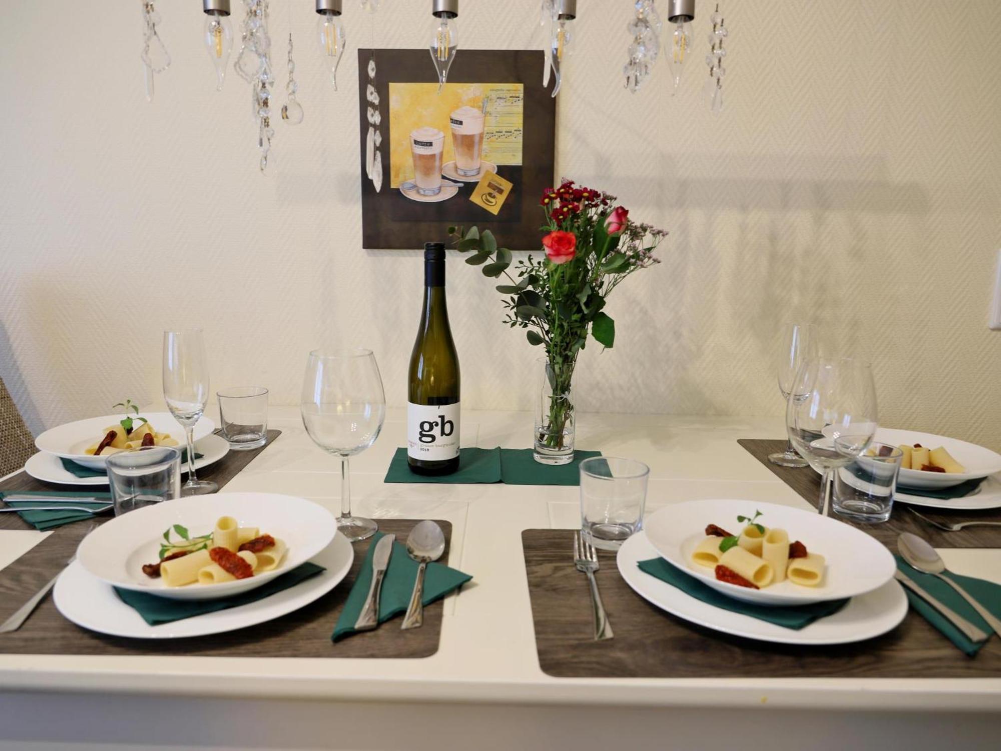 Kampstraße 9, W2, Gb3 Apartment *
